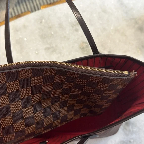 Louis Vuitton Damier Ebene Neverfull MM Tote - Picture 4 of 16